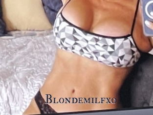 Blondemilfxo