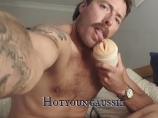 Hotyoungaussie