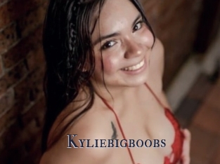 Kyliebigboobs