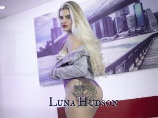 Luna_Hudson