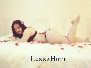 LunnaHott