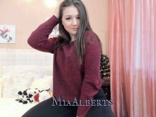 MiaAlberts