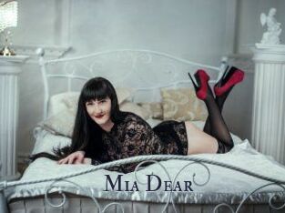 Mia_Dear_