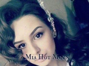 Mia_Hot_Moon