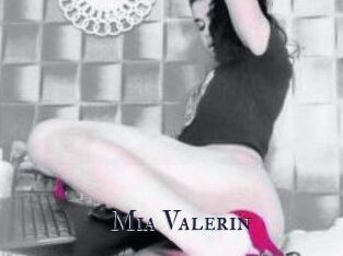 Mia_Valerin