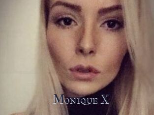 Monique_X