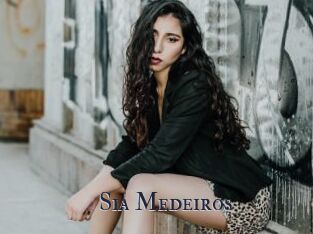 Sia_Medeiros